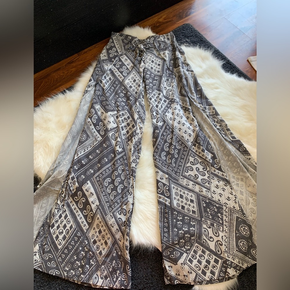 Women’s swim/beach cover up pants